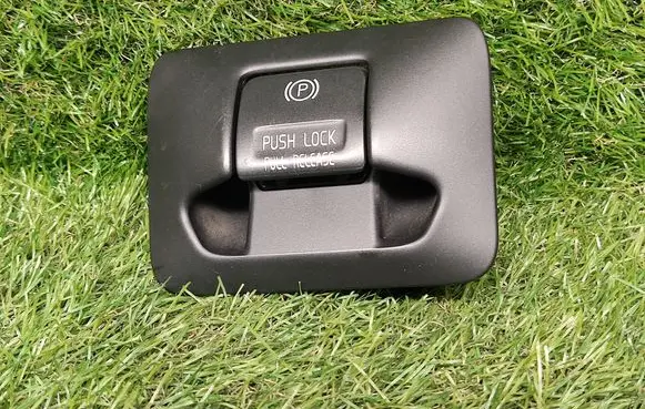 Volvo S60 Hand parking brake switch 31334637