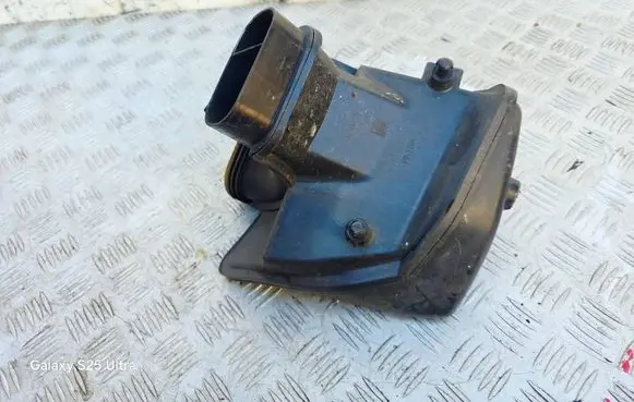 Opel Astra J Intake resonator 13313301