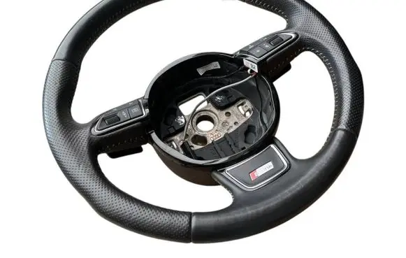 Audi Q3 8U Steering wheel 8u0419091s