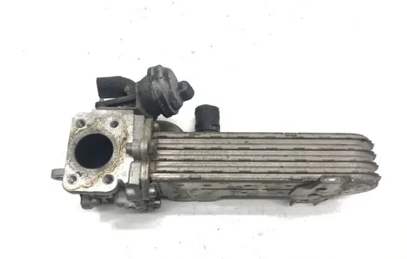 Volkswagen Golf V EGR valve cooler 038131513J 03G131063F