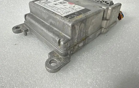 Ford Mondeo Mk III Airbag control unit/module 7S7T14B056AC 670011615801 0285010157