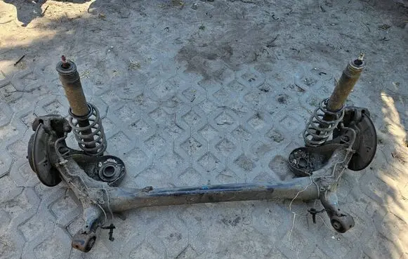 Toyota Prius+ (ZVW40) Rear axle beam 