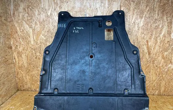 Nissan X-Trail T32 Engine splash shield/under tray