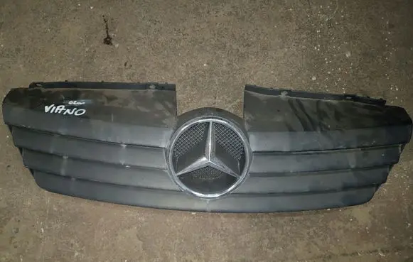 Mercedes-Benz Vito Viano W638 Front bumper upper radiator grill