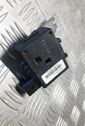 Mitsubishi Outlander Other devices 8637A176
