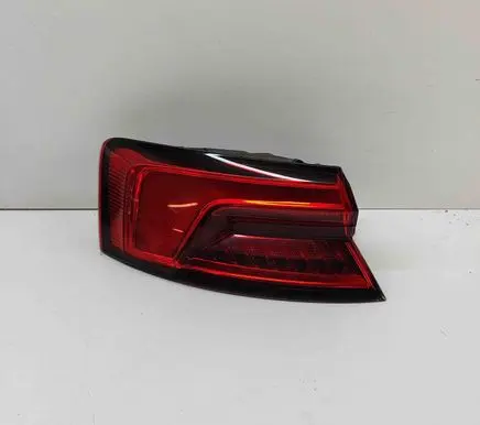 Audi A5 Rear/tail lights 8W6945091C