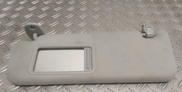 Sun visor
