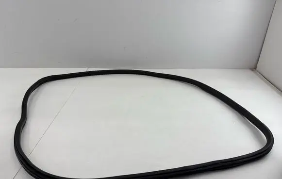 BMW 1 F20 F21 Front door rubber seal 7240849
