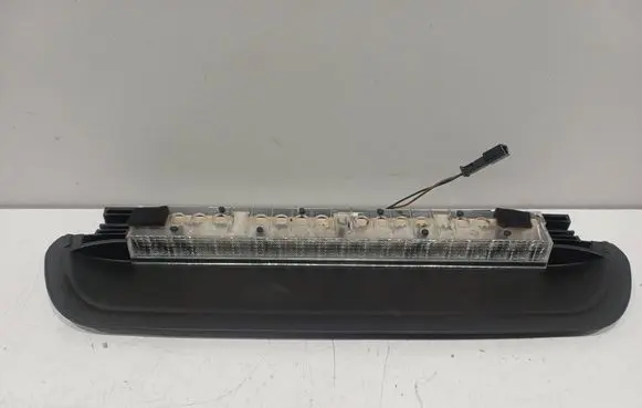 BMW 5 E60 E61 Third/center stoplight 6927017 31032005 021561