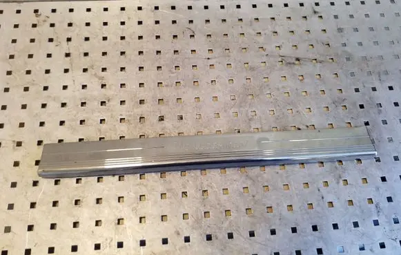 Mercedes-Benz CLS C219 Front sill trim cover A2196800135