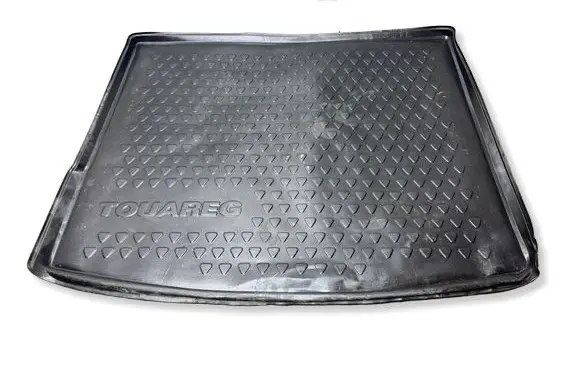 Volkswagen Touareg II Rubber trunk/boot mat liner 7P0061161
