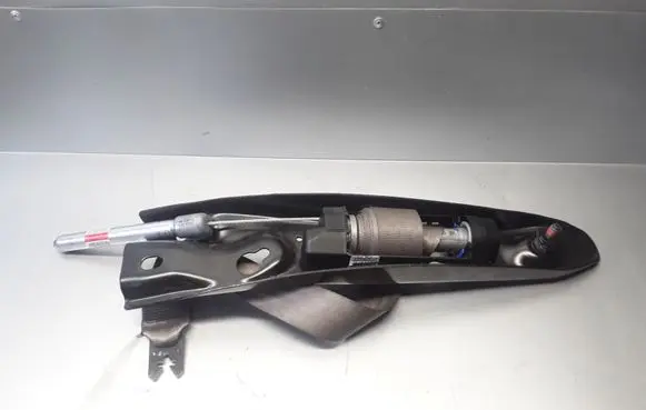 Volvo XC90 Front seatbelt