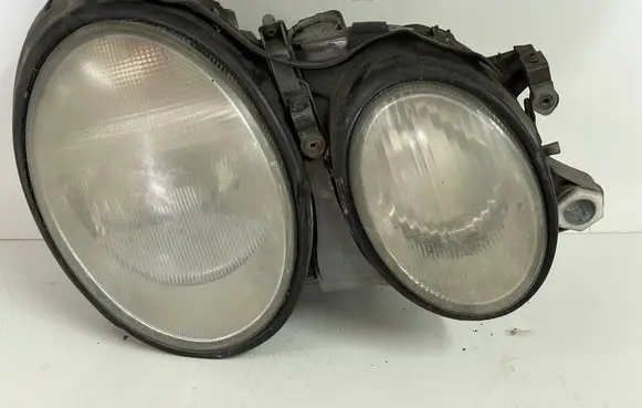 Mercedes-Benz CLK A208 C208 Headlight/headlamp 147552 147551