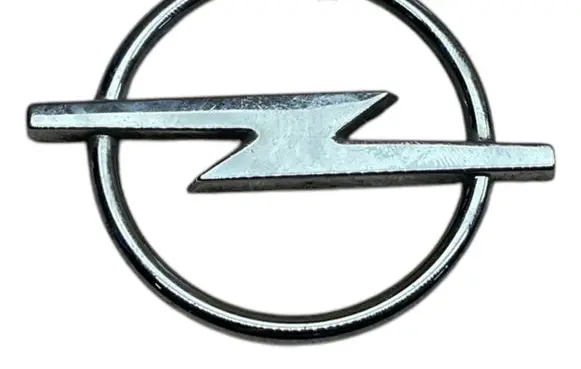 Opel Corsa C Manufacturer badge logo/emblem 90538433