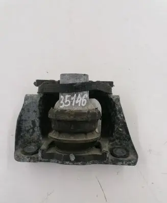 Volvo XC90 Engine mount bracket 26008326F22