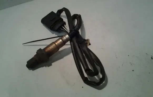 Audi A6 S6 C6 4F Lambda probe sensor 077906265AE