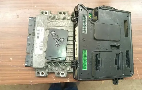 Renault Scenic III - Grand scenic III Engine ECU kit and lock set 237100345r 284b15986r