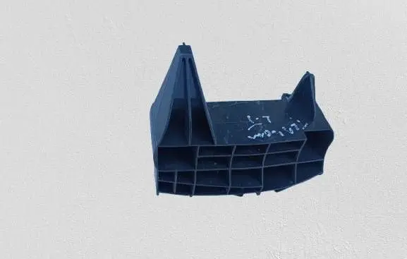 Toyota Avensis T270 Rear bumper mounting bracket 5256305071
