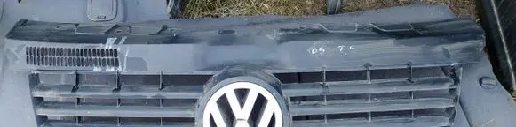 Volkswagen Transporter - Caravelle T5 ACC Distronic radar sensor grill/trim 