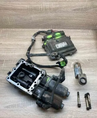 Iveco Daily 5th gen Gearbox control unit/module ZF0501230008 0130008511 MechanismSET