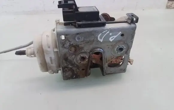 Audi A3 S3 8L Front door lock