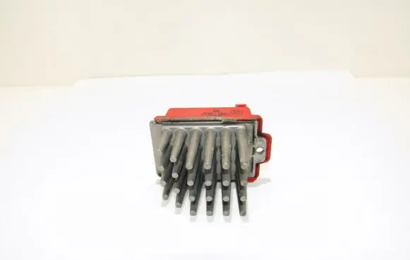 Audi A3 S3 8L Heater blower fan relay 5DS00646700