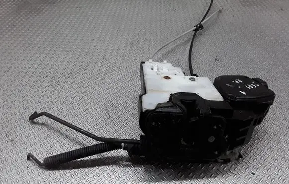 KIA Sportage Front door lock
