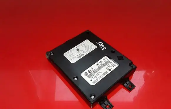 Volkswagen PASSAT B7 Bluetooth control unit module 5K0035730A 7661155813 SW1020