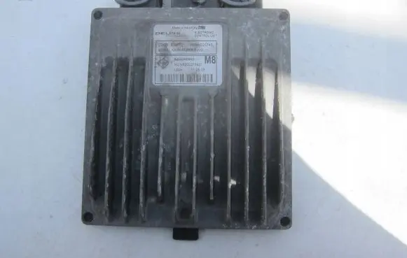 Nissan Micra Engine control unit/module 8200275921
