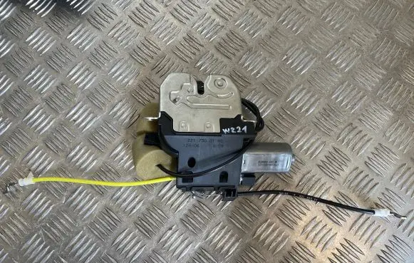 Mercedes-Benz S W221 Tailgate/trunk/boot lock/catch/latch 2217500185