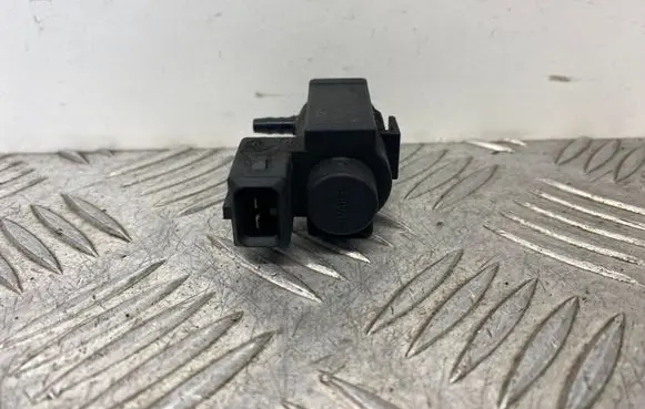 BMW 5 F10 F11 Turbo solenoid valve 702318