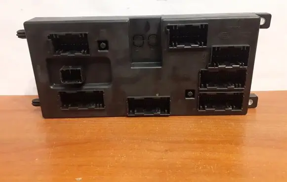 Jaguar XF X260 Central body control module 581912F10 GX7314F041AL