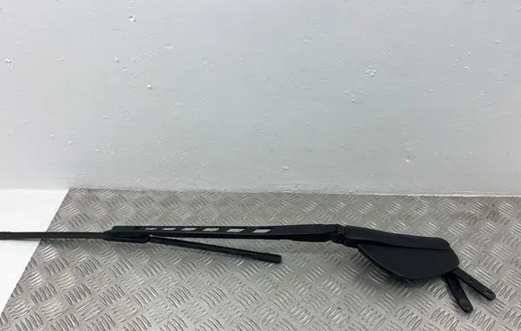 BMW 5 E60 E61 Front wiper blade arm 179903