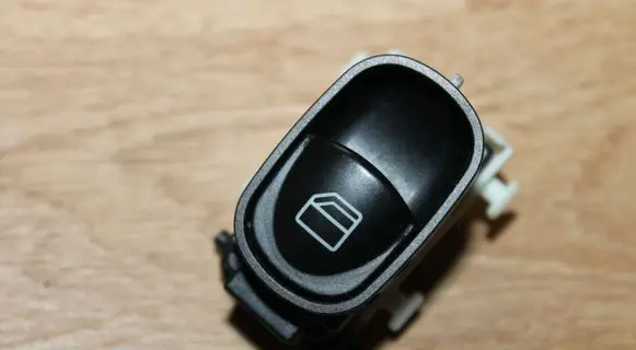 Mercedes-Benz C W203 Electric window control switch 2038200210