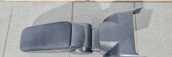 Volkswagen Golf VI Armrest