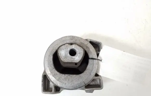 Engine mount bracket