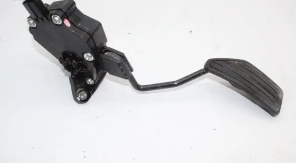 Subaru Outback (BS) Accelerator throttle pedal 36010AL000
