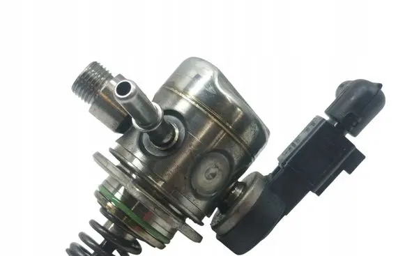 Skoda Kamiq Fuel injection high pressure pump 05E127027G