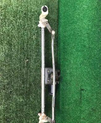 Suzuki Swift I Wiper motor