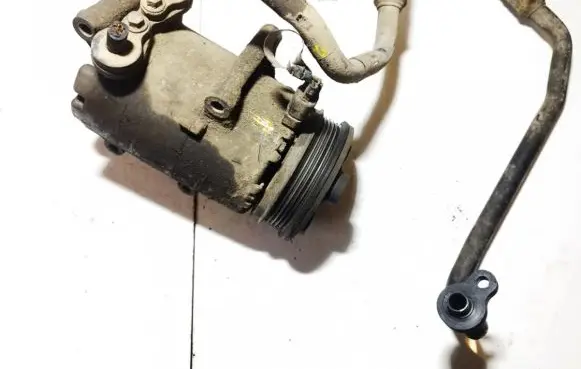 Volvo V50 Air conditioning (A/C) compressor (pump)