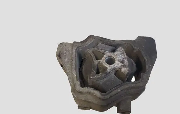 Volvo V60 Engine mount bracket