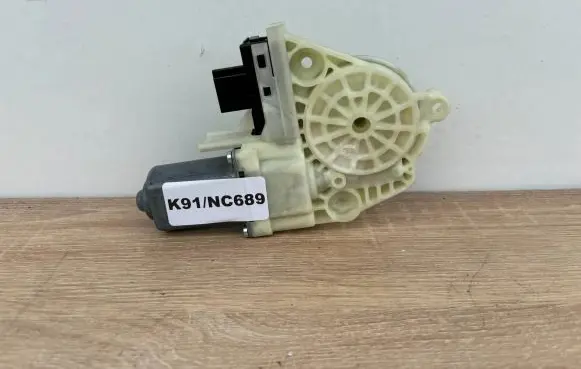 Porsche Panamera (970) Rear door window regulator motor A48398110