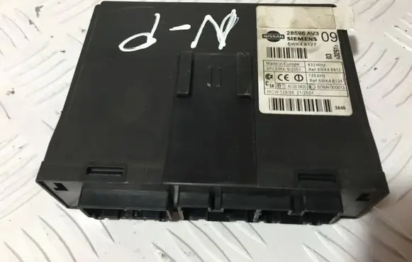 Nissan Primera Comfort/convenience module 28596AV309