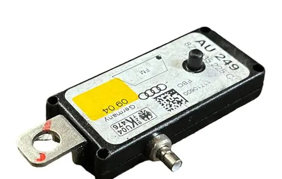 Audi A2 Aerial antenna amplifier 8Z0035225C