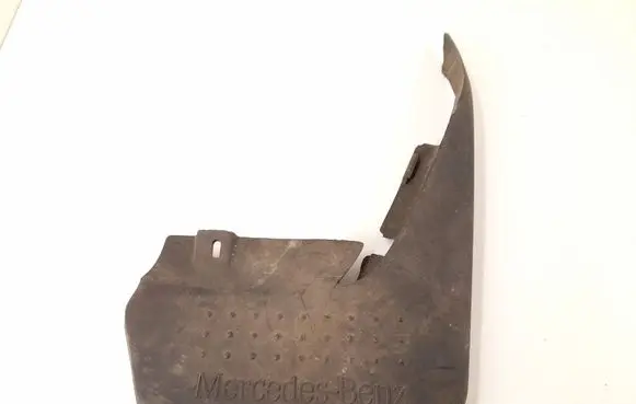 Mercedes-Benz C W202 Rear mudguard 