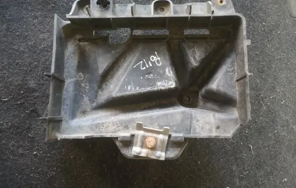 Volkswagen Polo V 6R Battery tray 6R0915331C