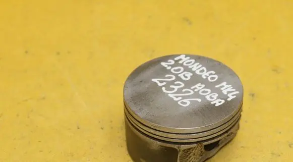 Ford Mondeo MK IV Piston 