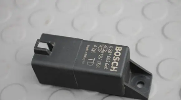 Honda HR-V Glow plug pre-heat relay BOSCH0281003056 0281003056