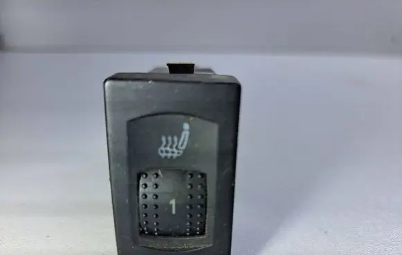 Volkswagen PASSAT B5 Seat heating switch 3B0963563C