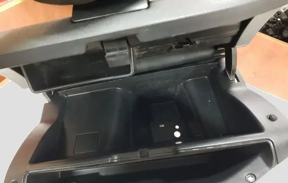 Citroen Berlingo Glove box set 9680936177
